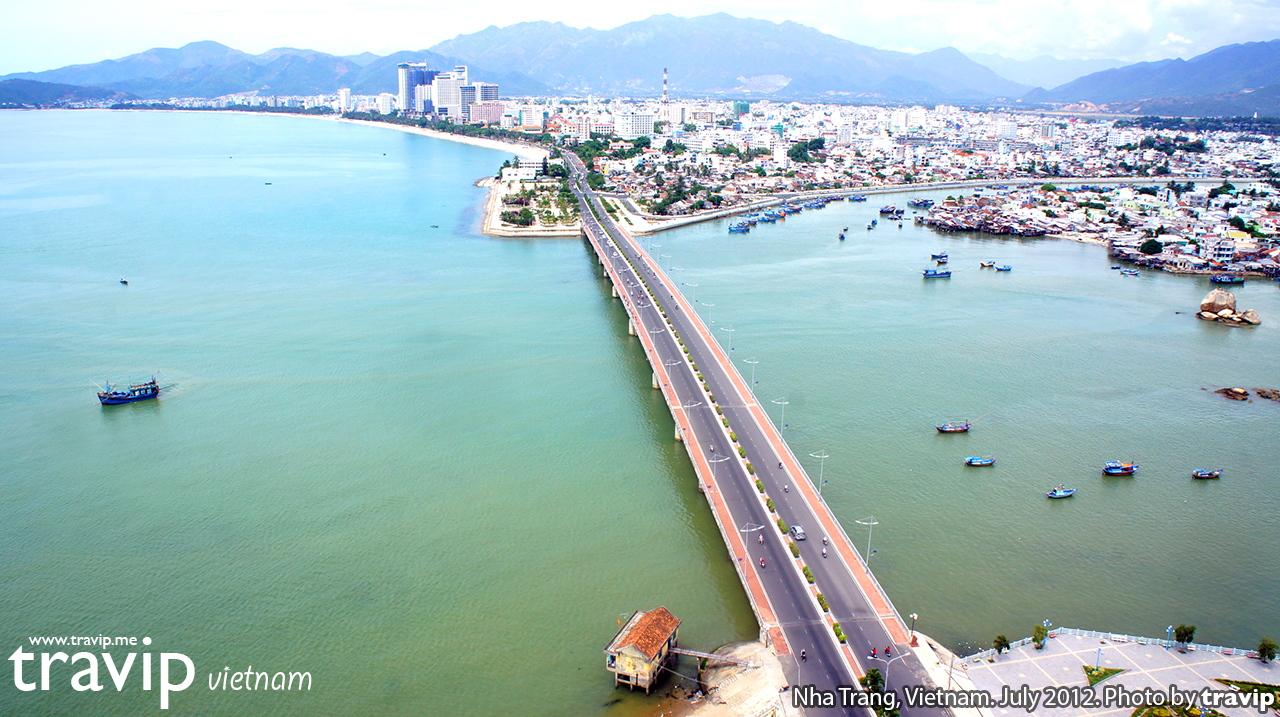 Cầu Trần Phú nhìn từ trên cao.