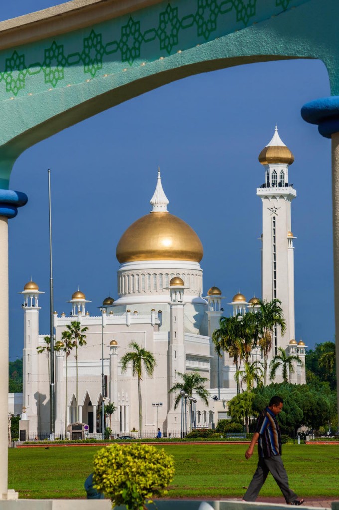 Đền thờ Hồi giáo ở Brunei. Ảnh: Đinh Hằng