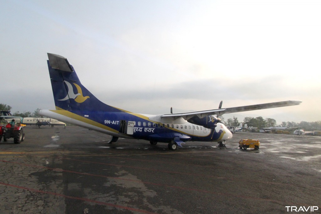 Máy bay ATR42 của hãng hàng không Nepal là Buddha Air tại sân bay quốc tế Tribhuvan, thủ đô Kathmandu, Nepal. 